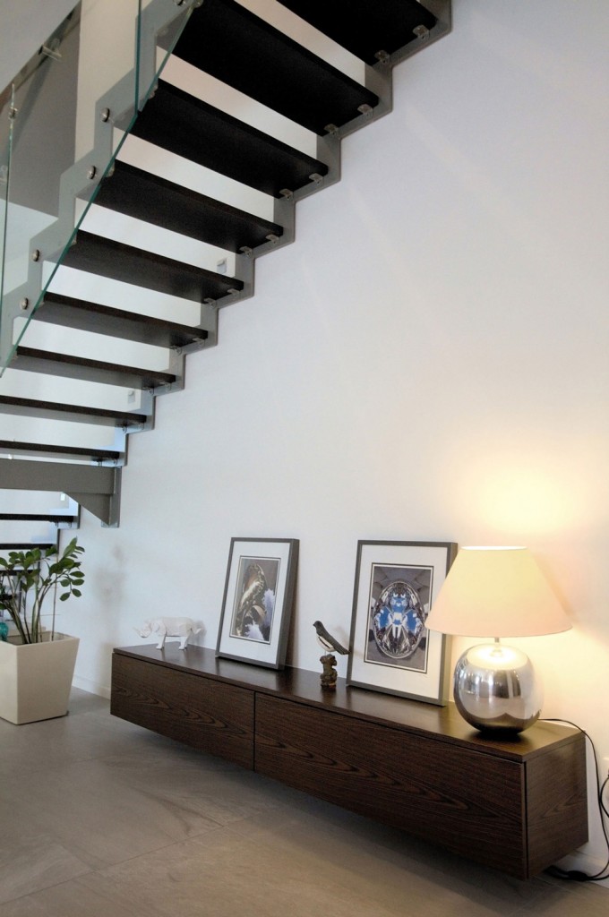 Modern Glass Stairs