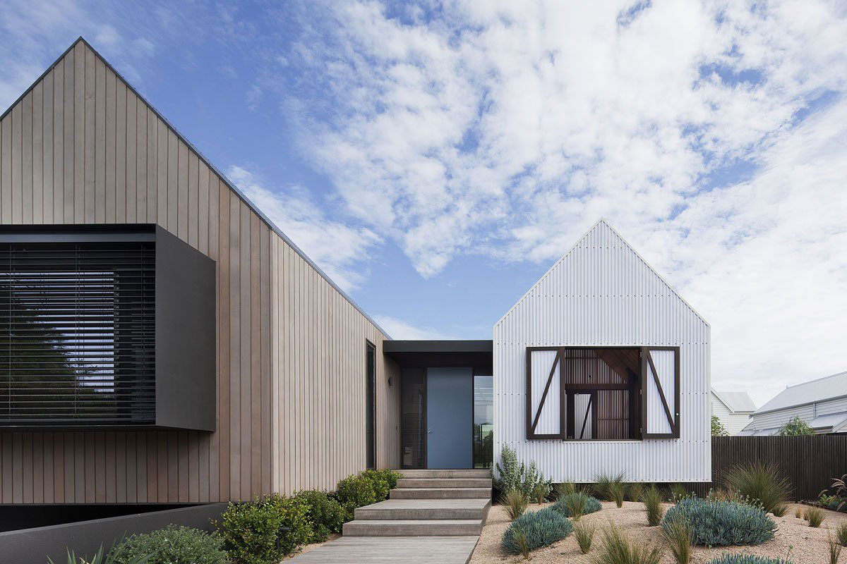 Entrance, Seaview House in Barwon Heads, Australia by Jackson Clements Burrows