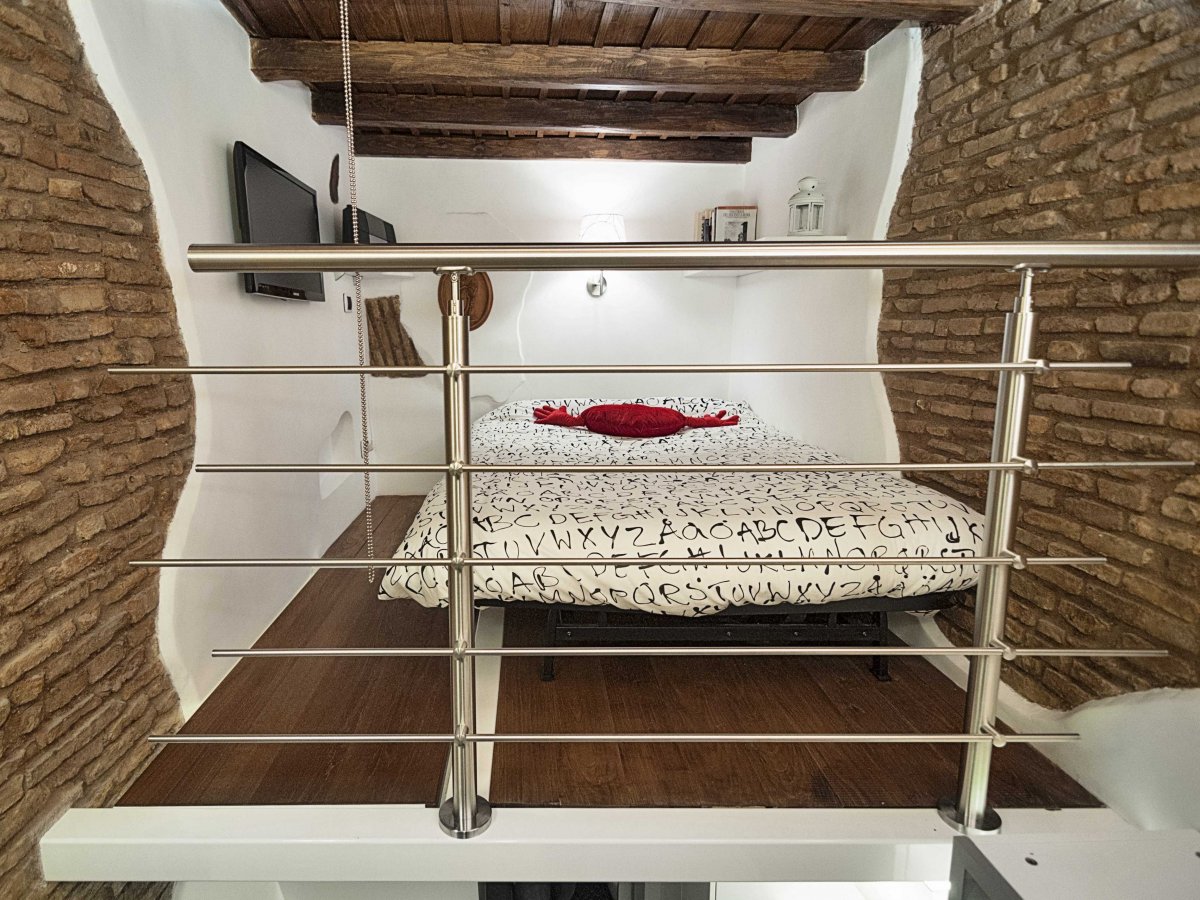 Mezzanine, Bedroom, Tiny House in Rome