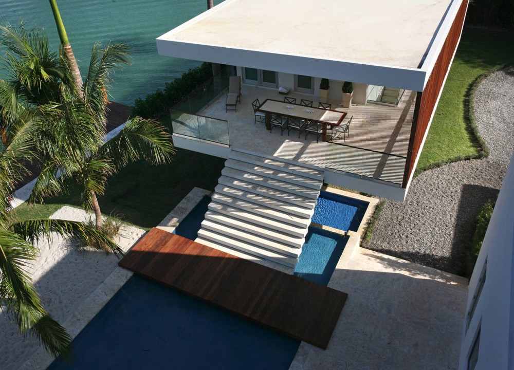 Guest House, Contemporary Home in Miami Beach, Florida